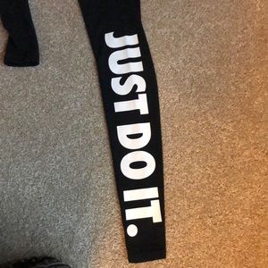 Nike Pants - Nike leggings Nike Pants - Nike leggings